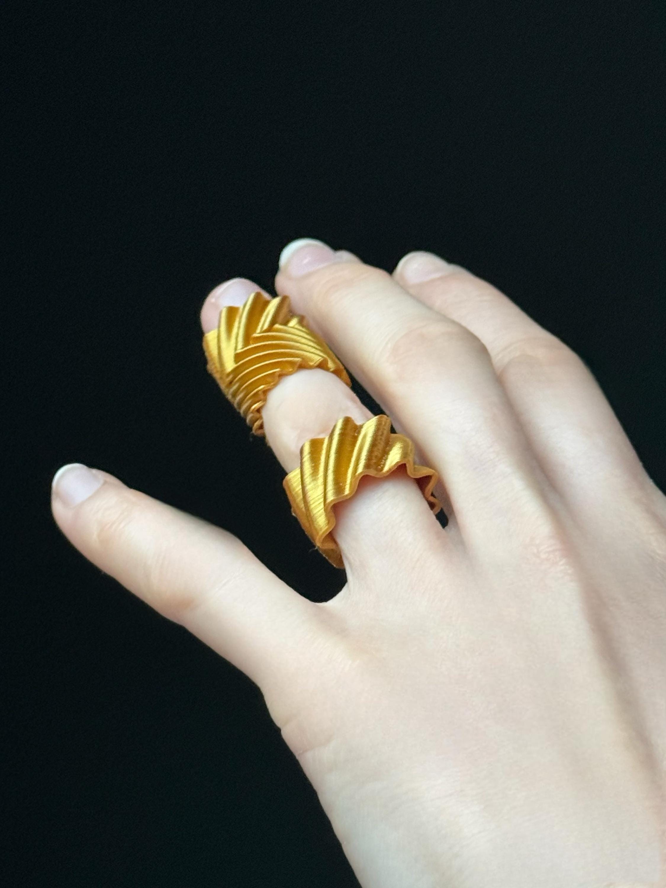  - sustainable bioplastic jewelry - Miette