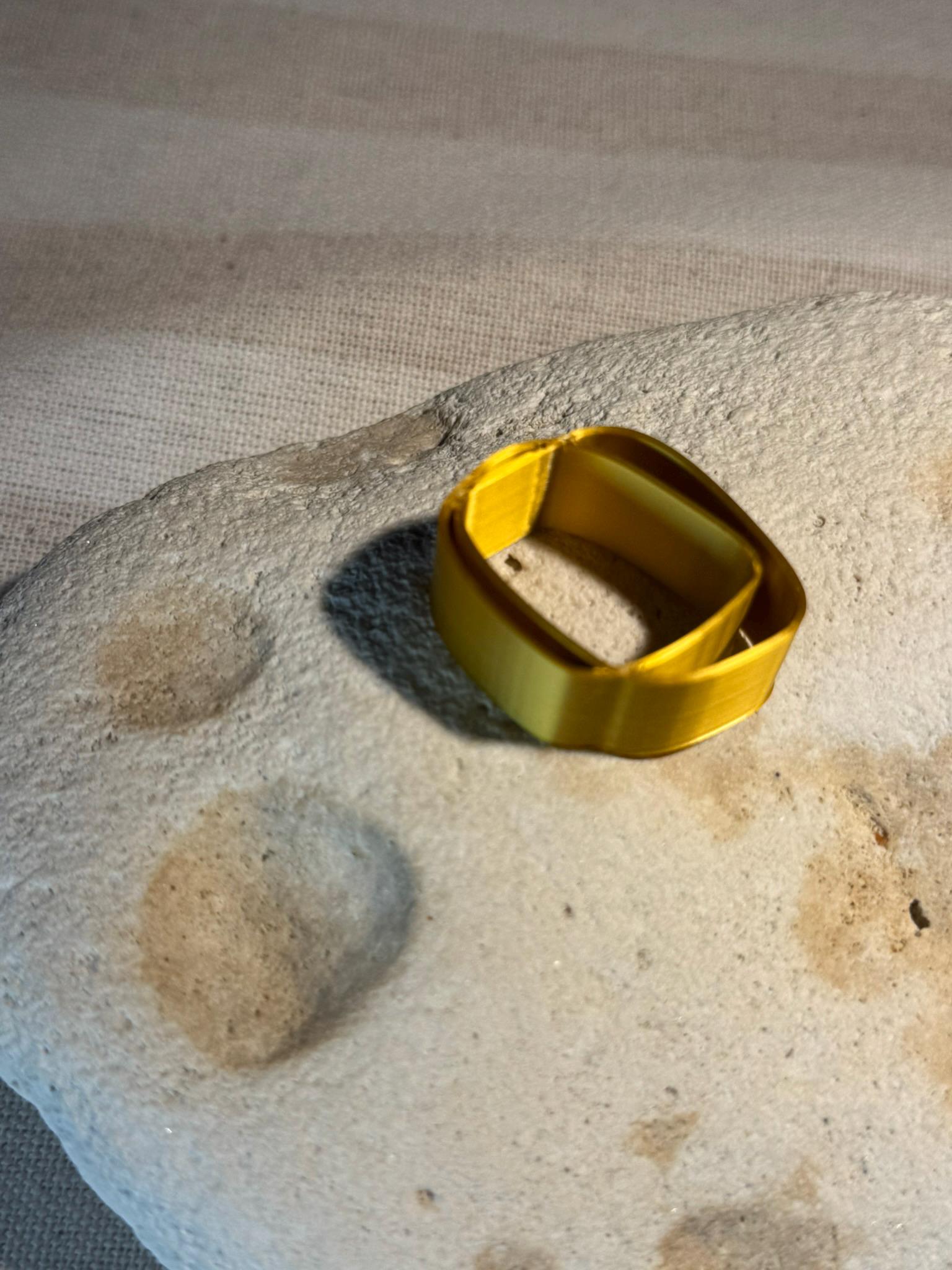  - sustainable bioplastic jewelry - Miette