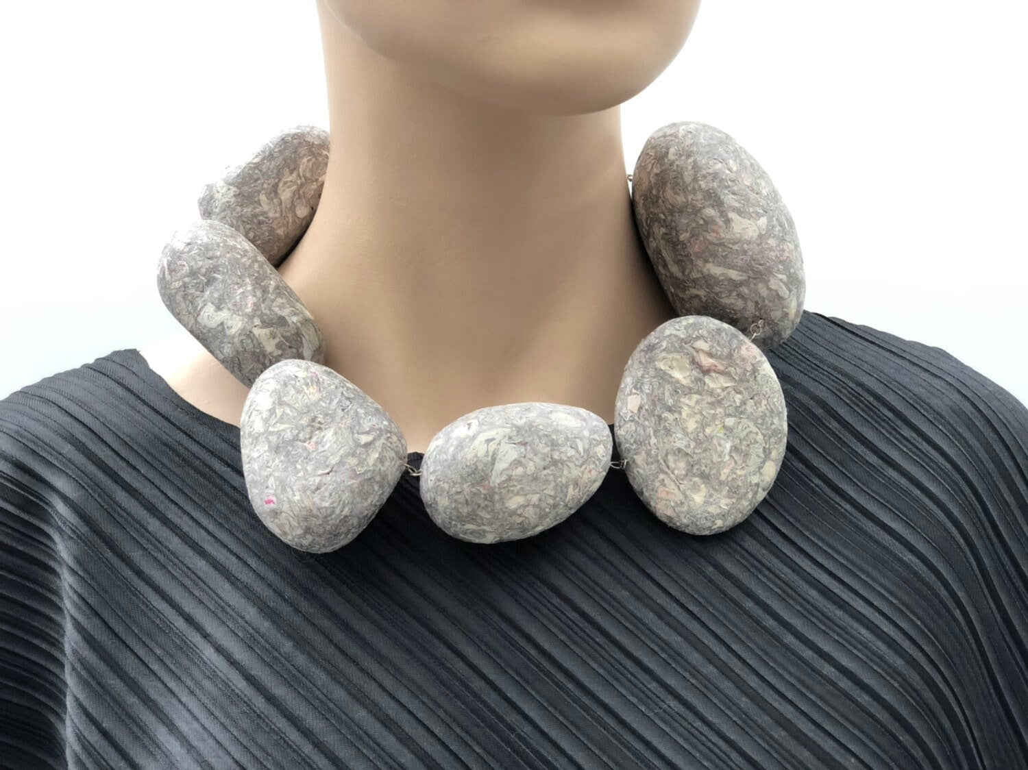  - sustainable bioplastic jewelry - Miette