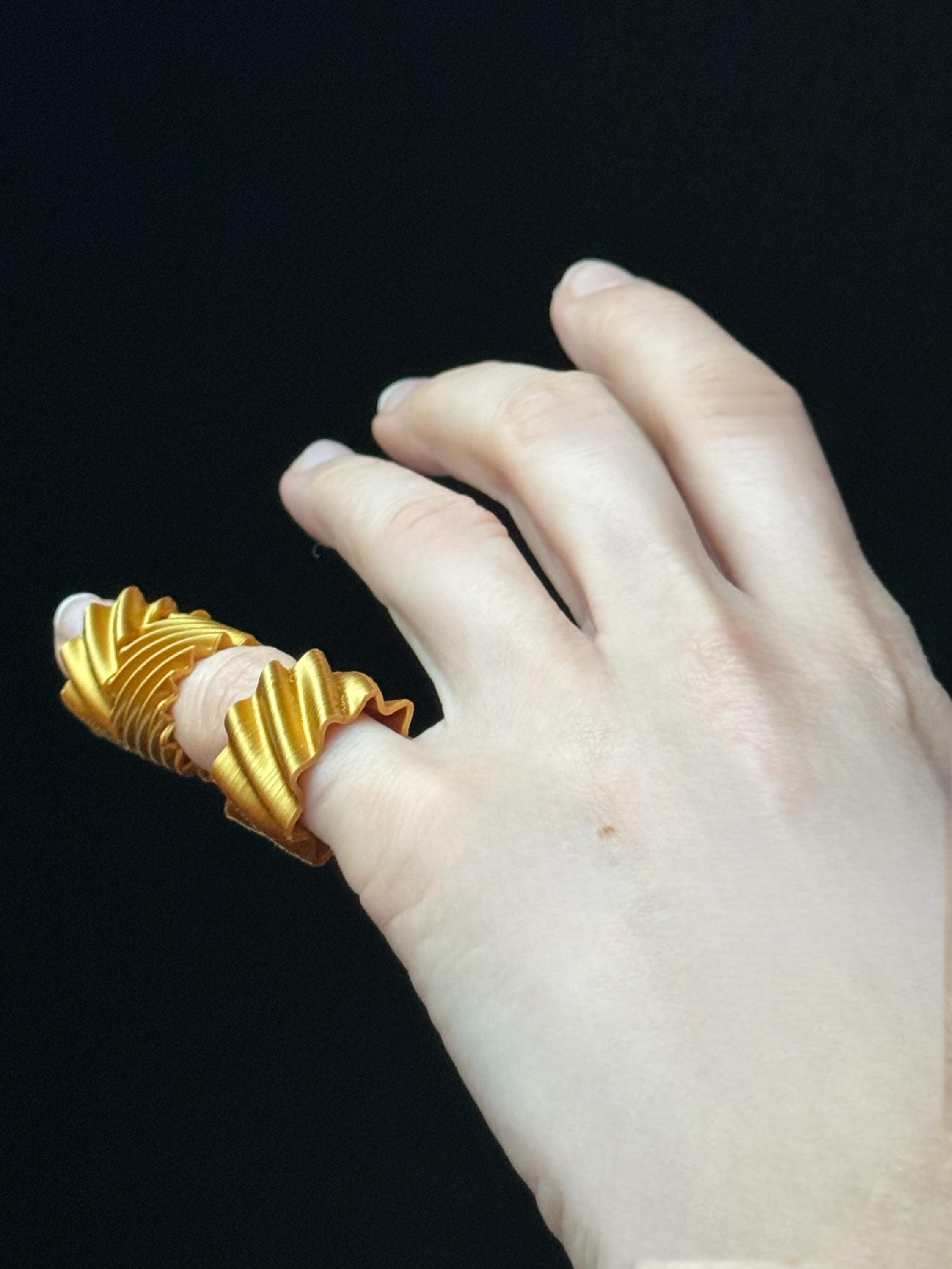  - sustainable bioplastic jewelry - Miette