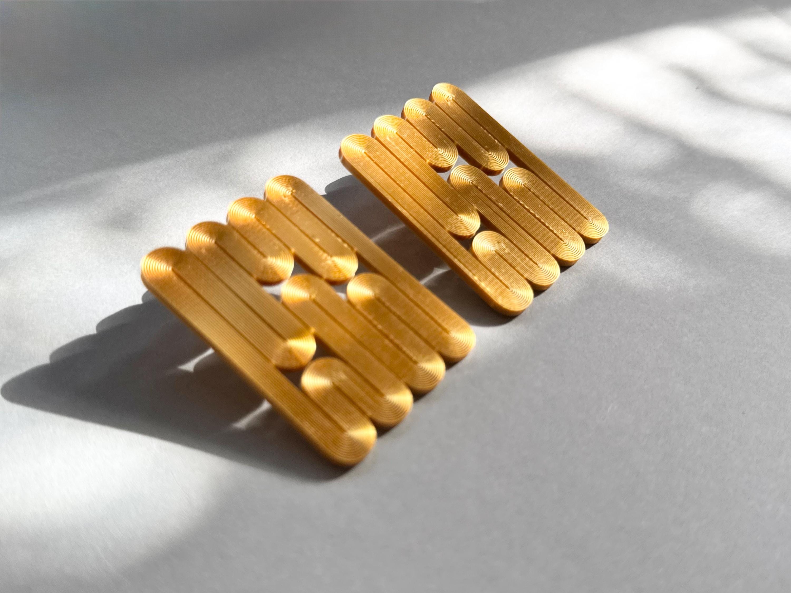 miette art earrings NENE linear gold color light weight iridescent