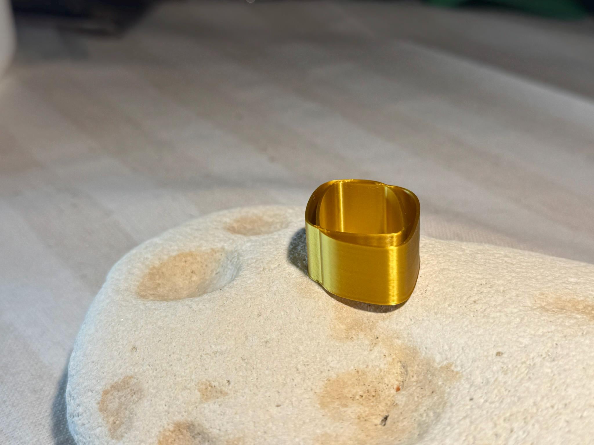  - sustainable bioplastic jewelry - Miette