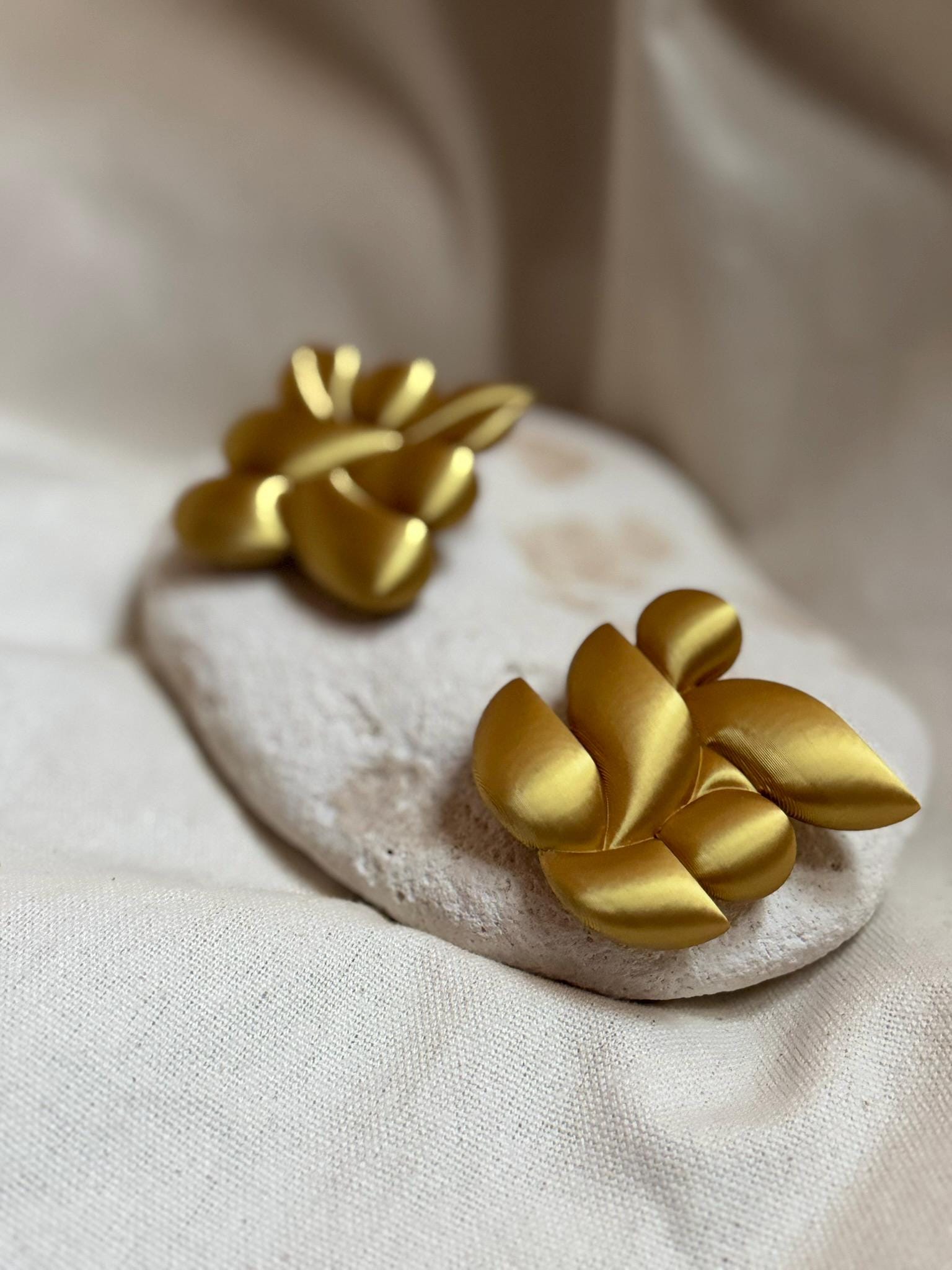  - sustainable bioplastic jewelry - Miette