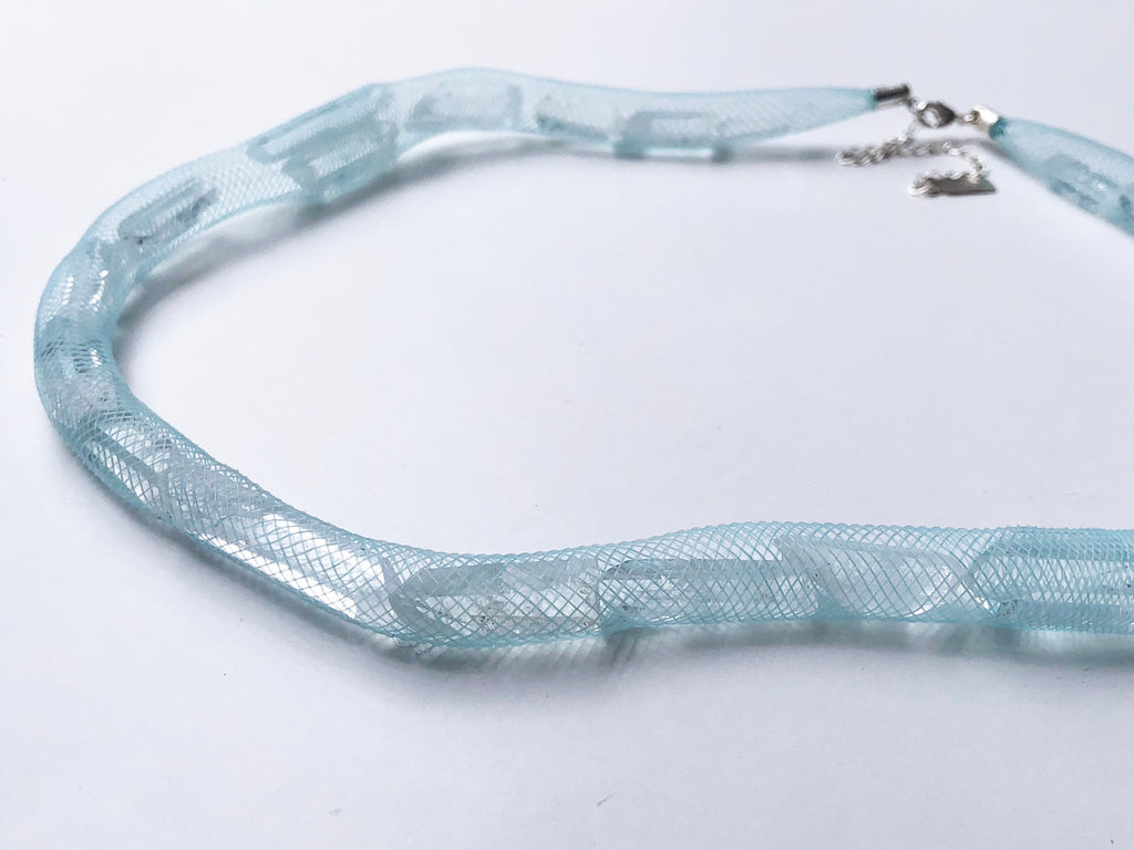 Collier aux cristaux de quartz et « une toile » - handmade PLA bioplastic necklace - Miette jewelry