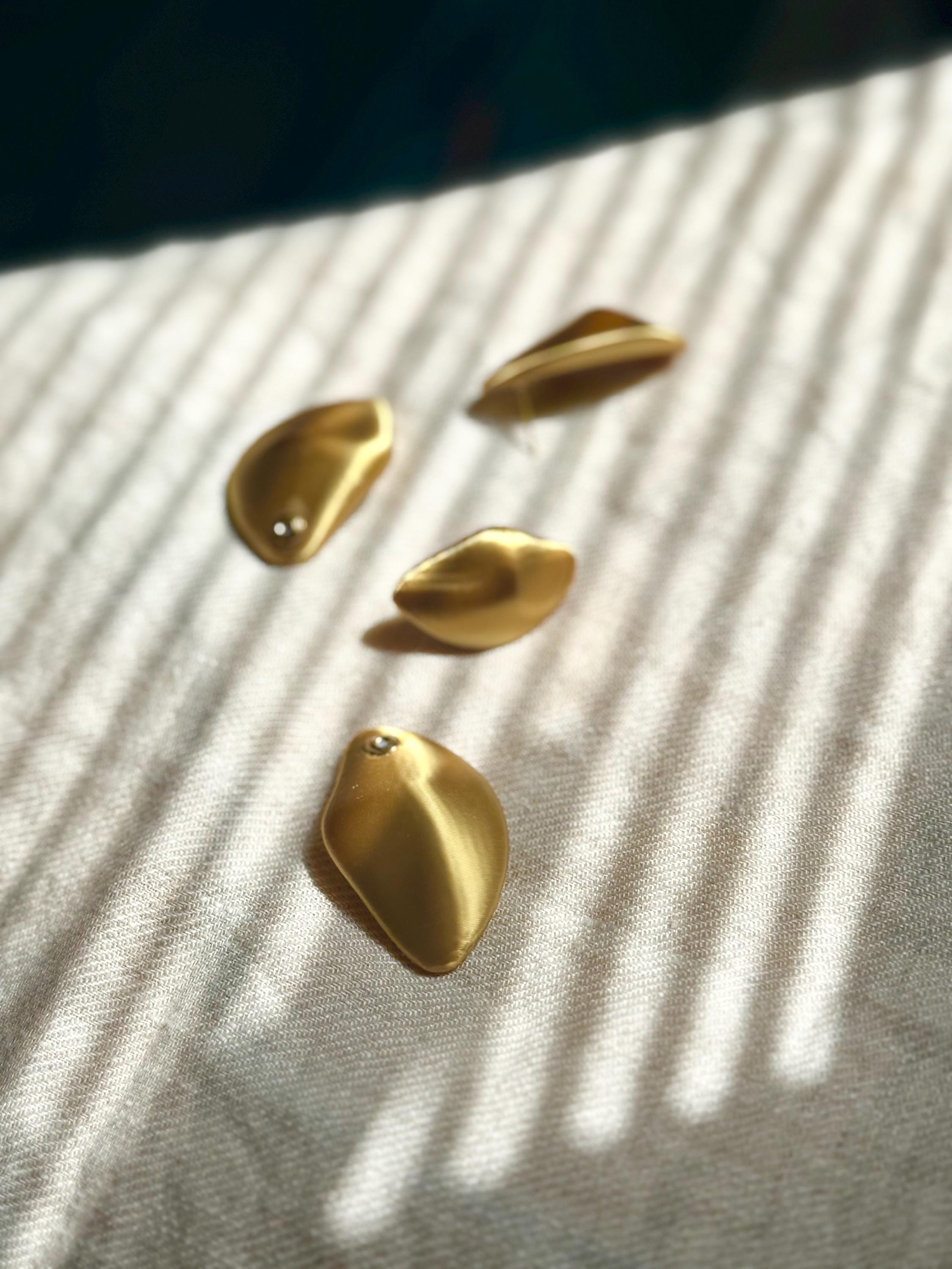  - sustainable bioplastic jewelry - Miette