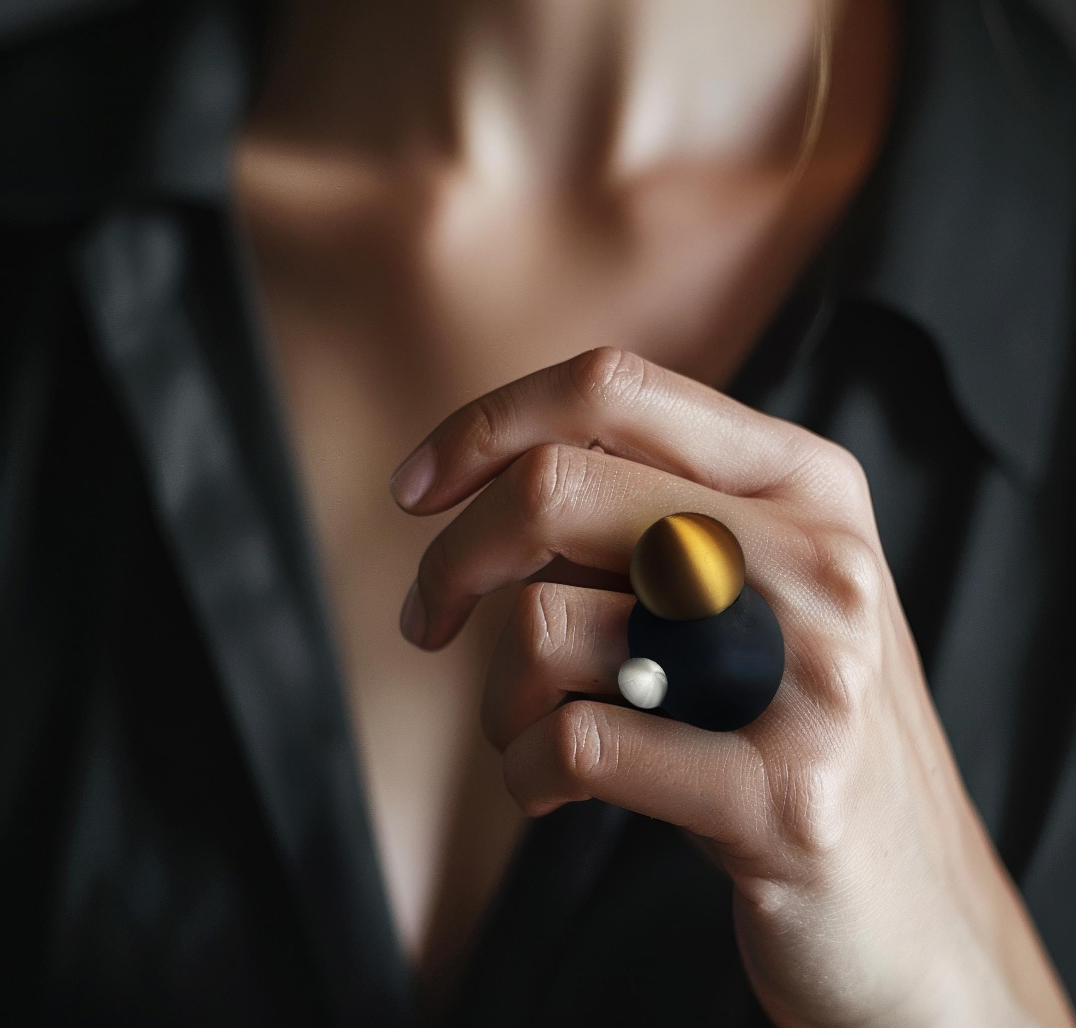  - sustainable bioplastic jewelry - Miette