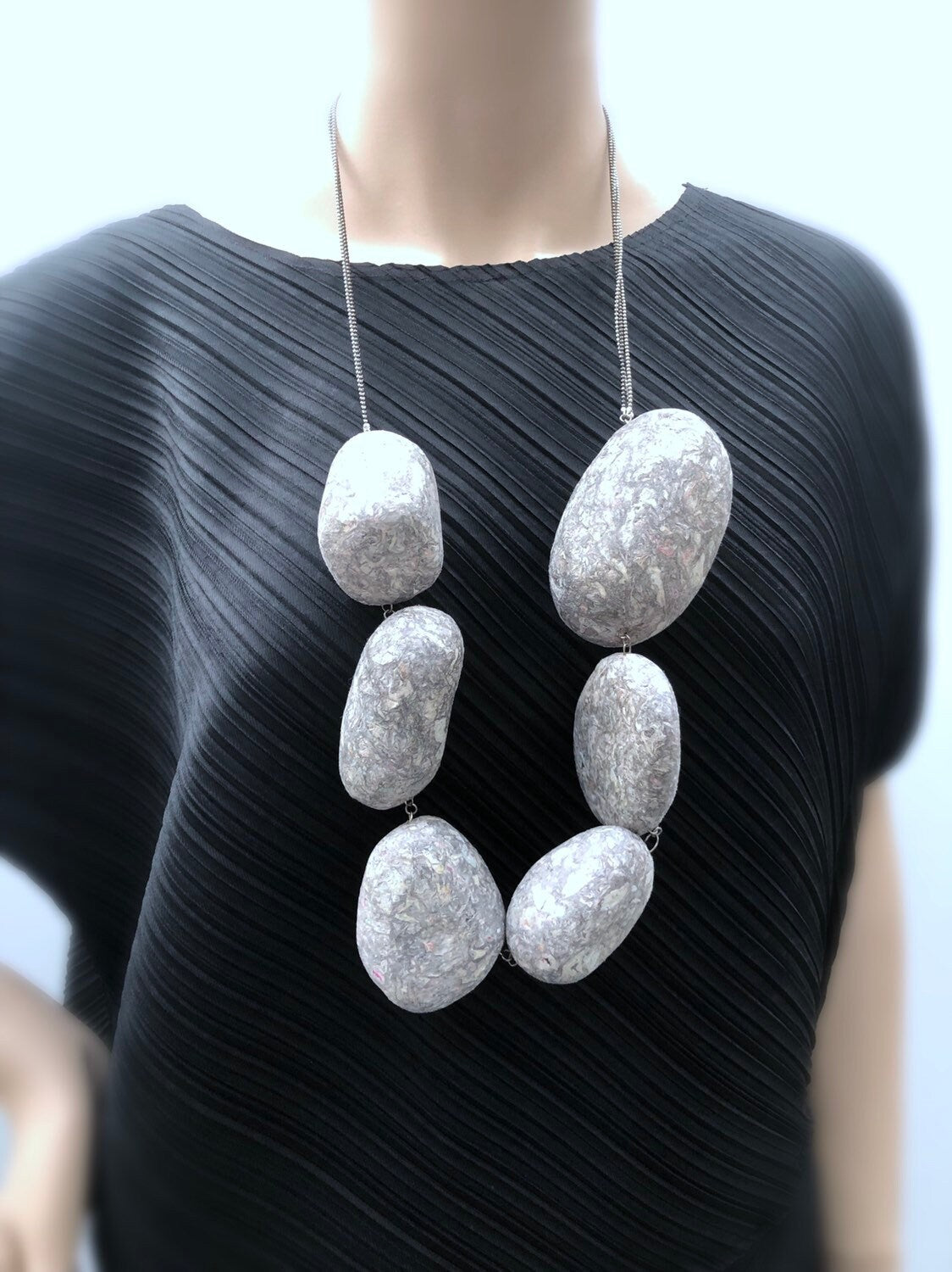  - sustainable bioplastic jewelry - Miette