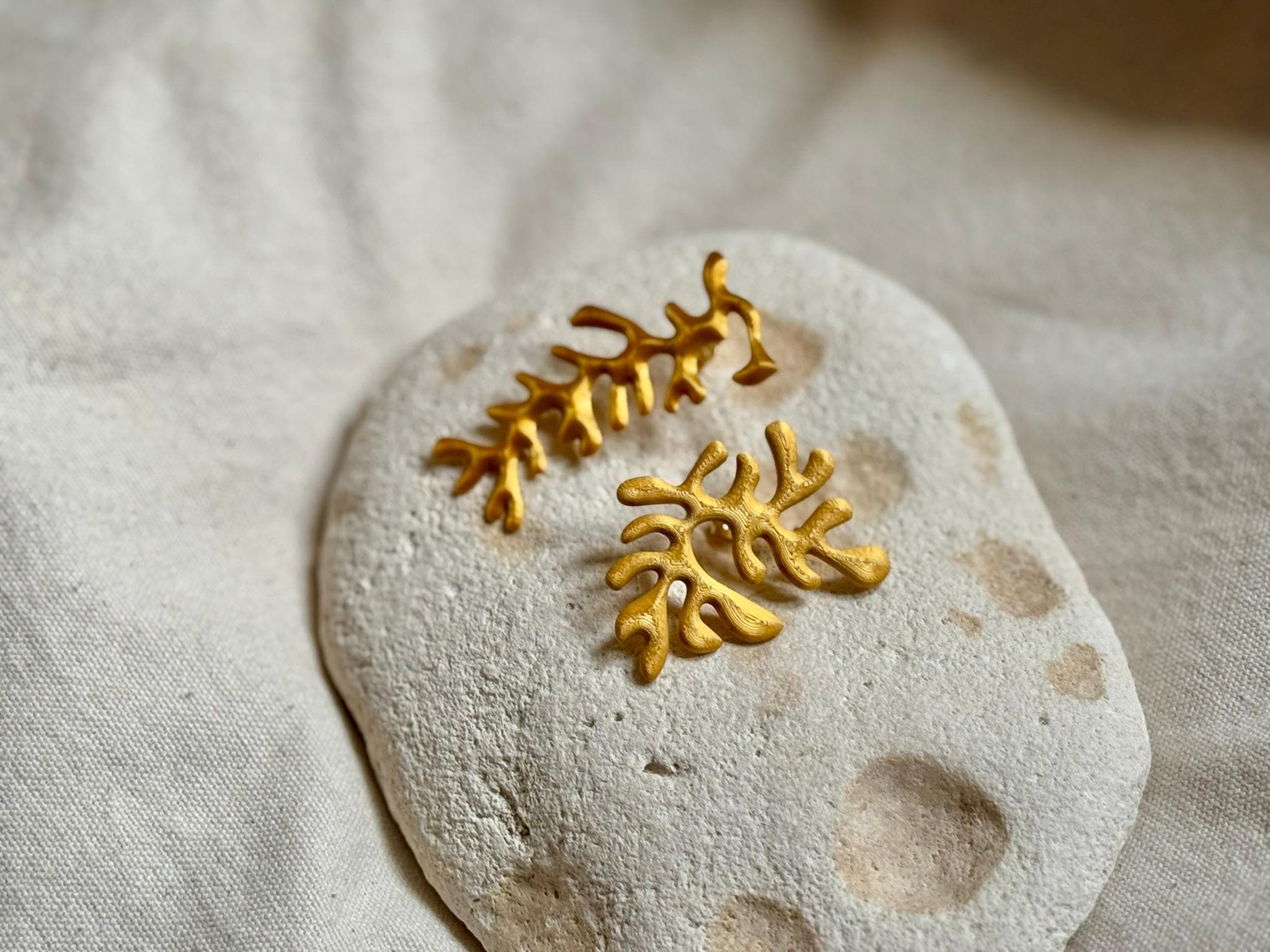 Matisse "Corail" - handmade PLA bioplastic earrings - Miette jewelry
