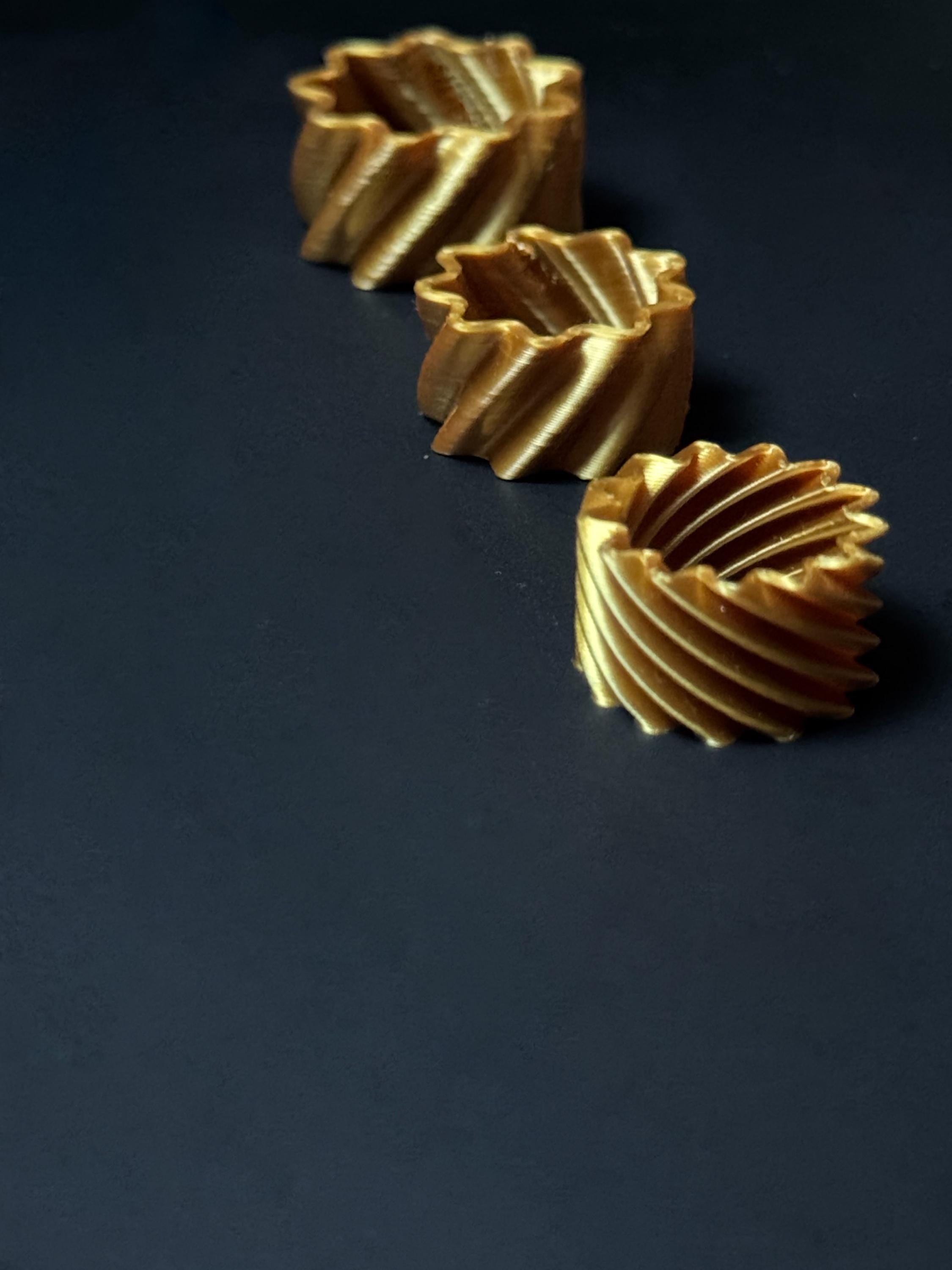  - sustainable bioplastic jewelry - Miette