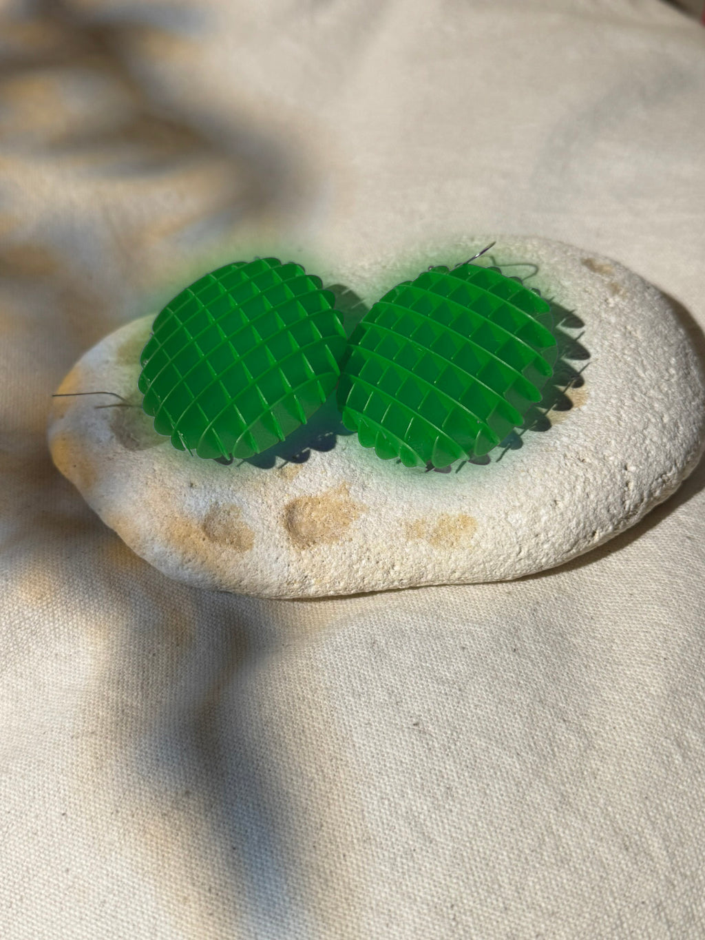  - sustainable bioplastic jewelry - Miette