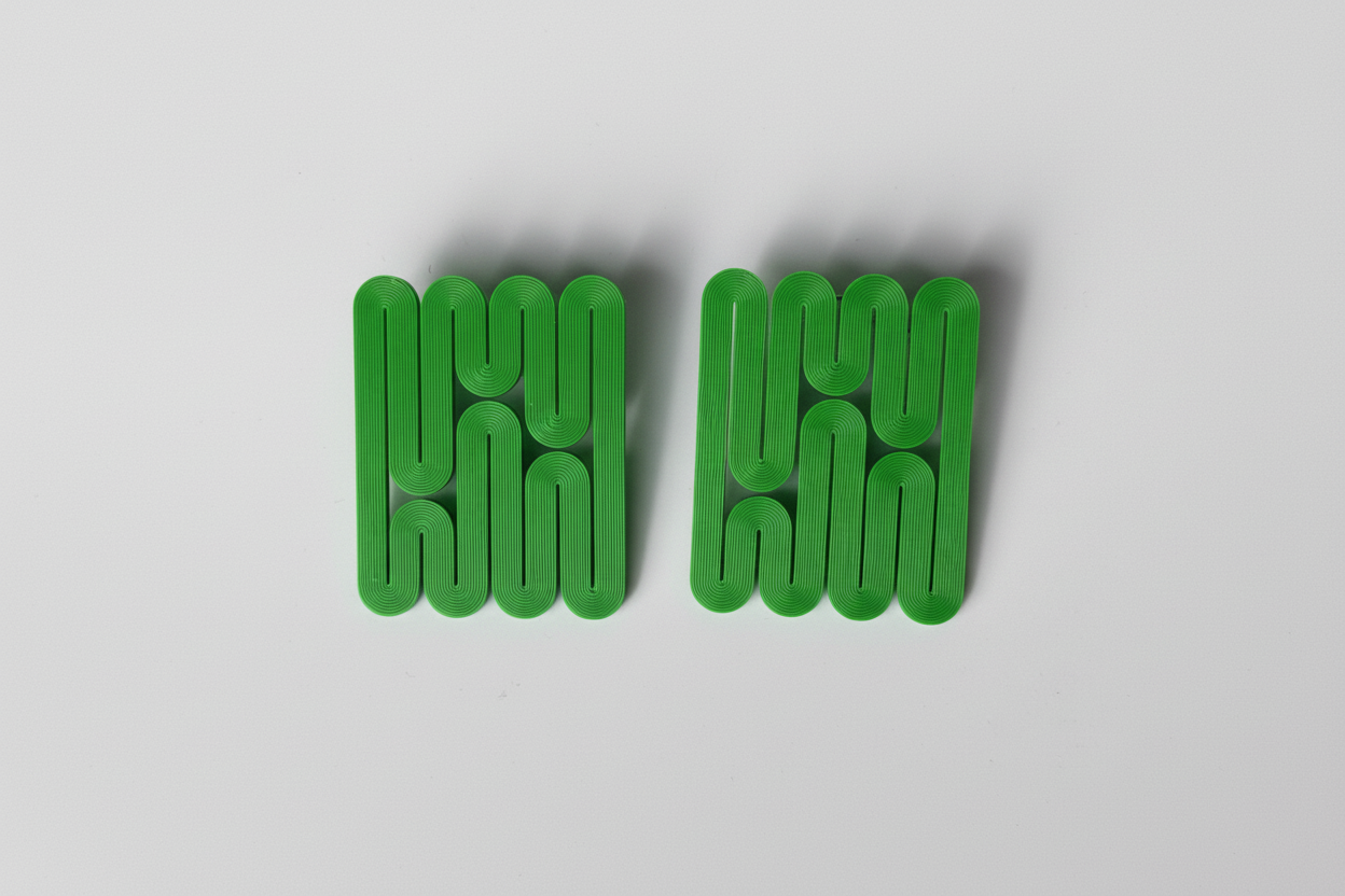 miette art earrings NENE linear grass green color light weight iridescent