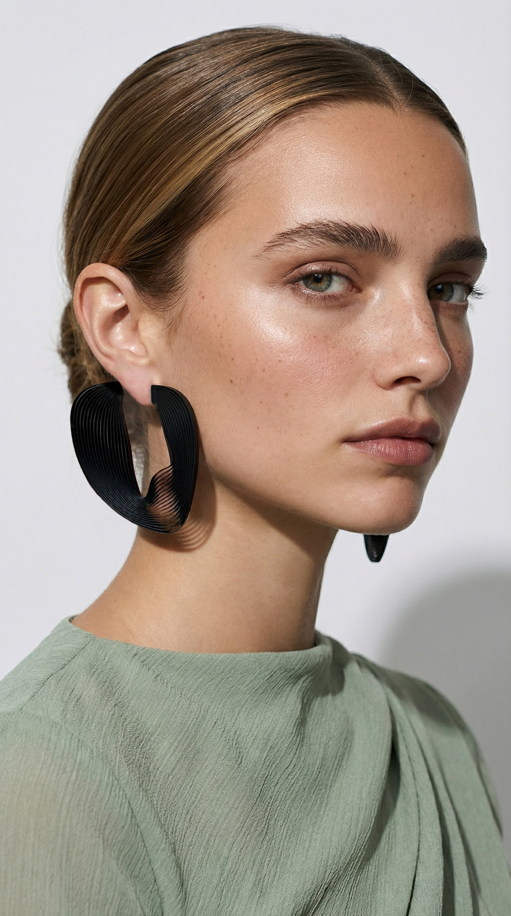  - sustainable bioplastic jewelry - Miette