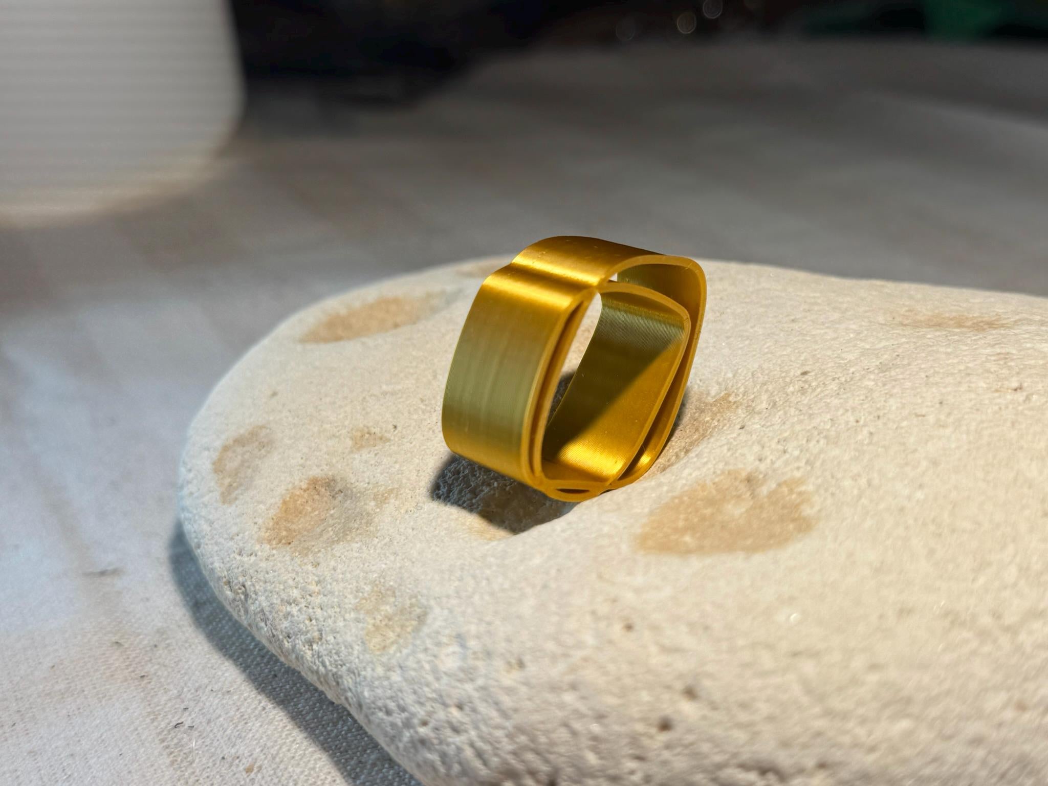  - sustainable bioplastic jewelry - Miette