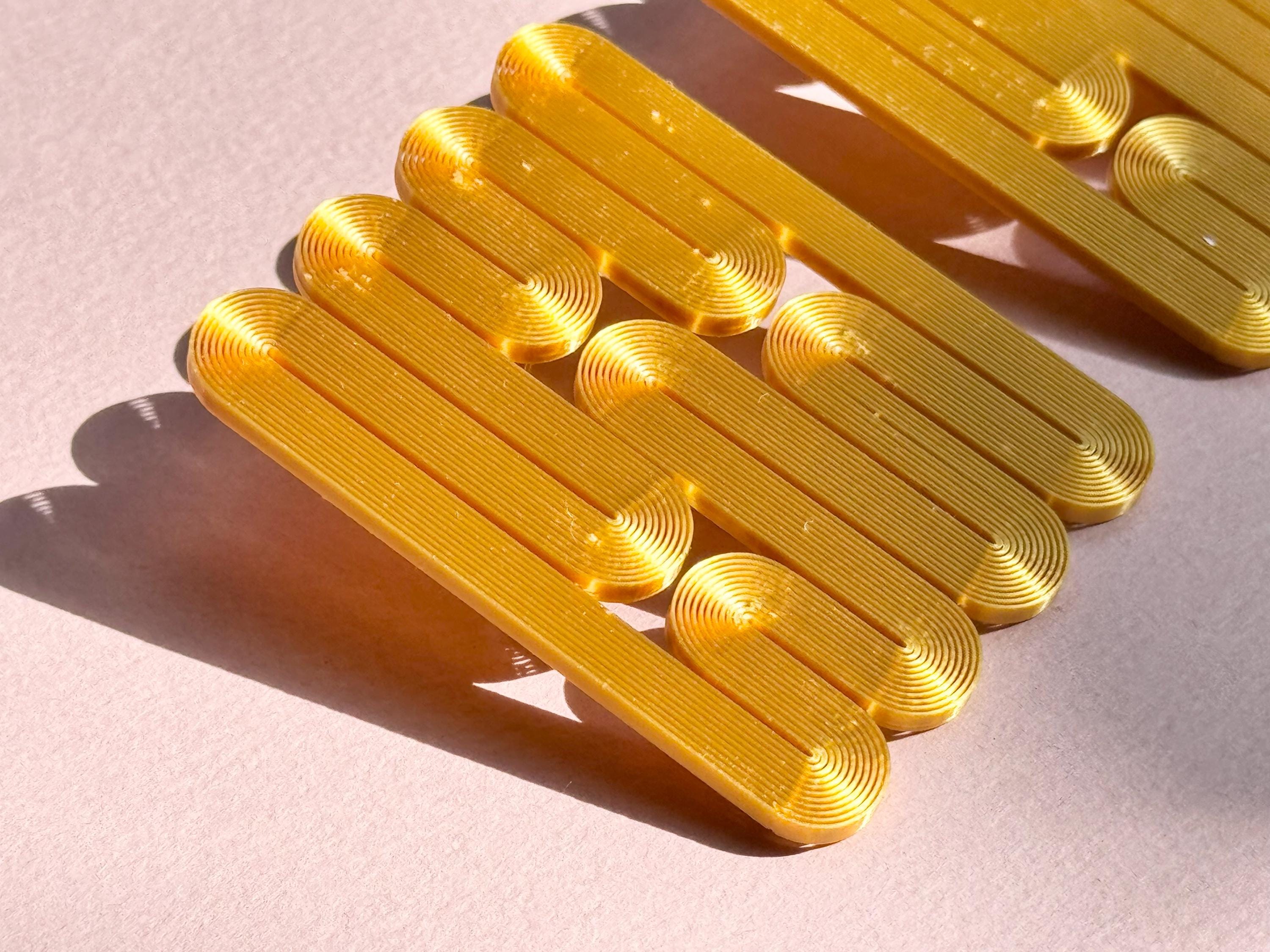 miette art earrings NENE linear gold color light weight iridescent