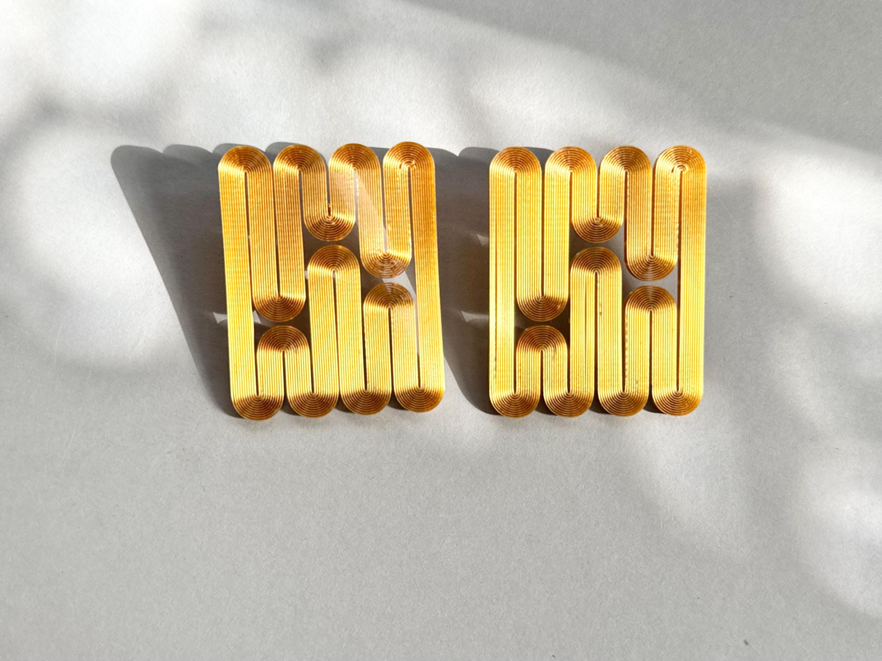 miette art earrings NENE linear gold color light weight iridescent