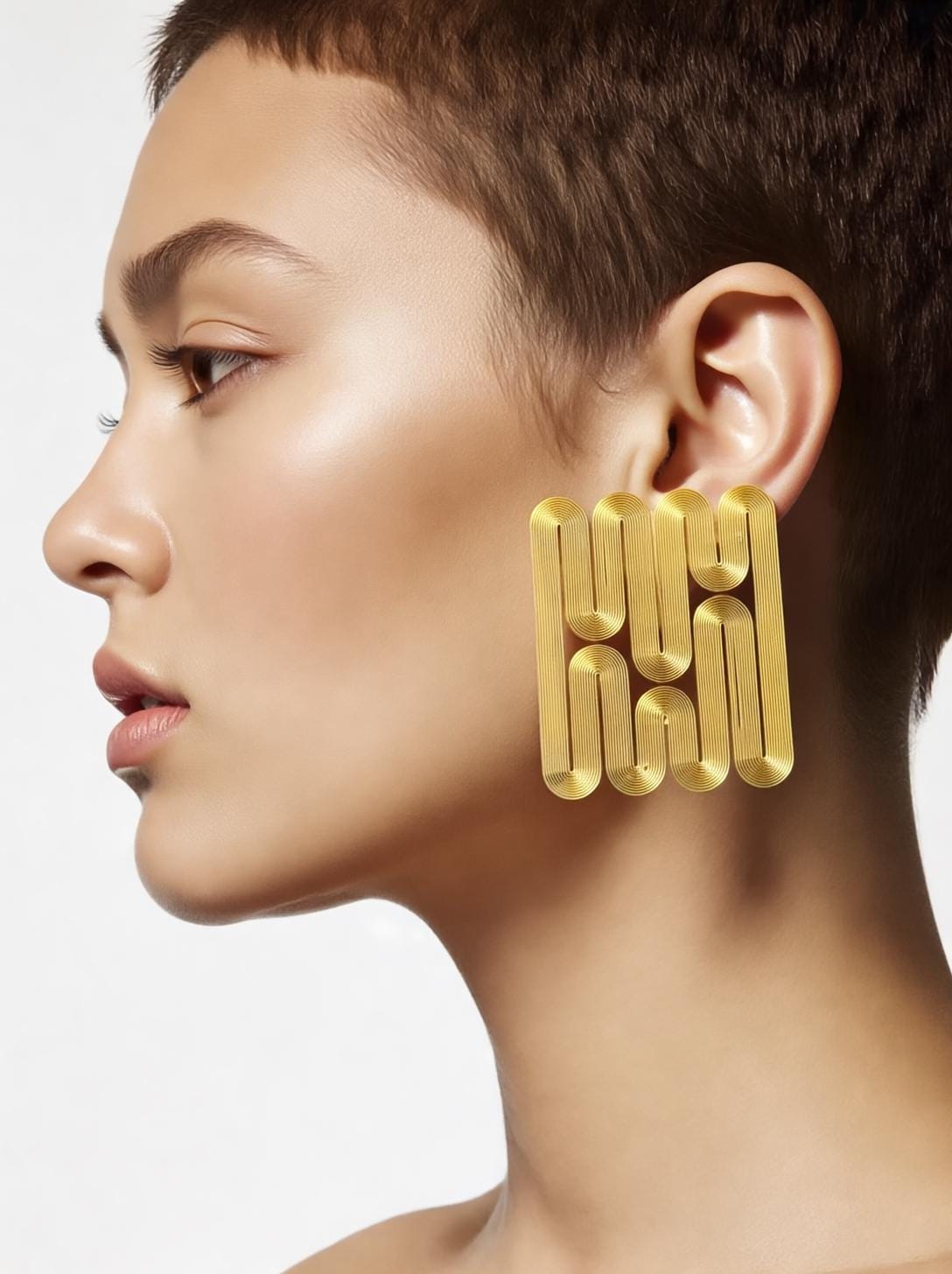 miette earrings NENE linear gold color light weight