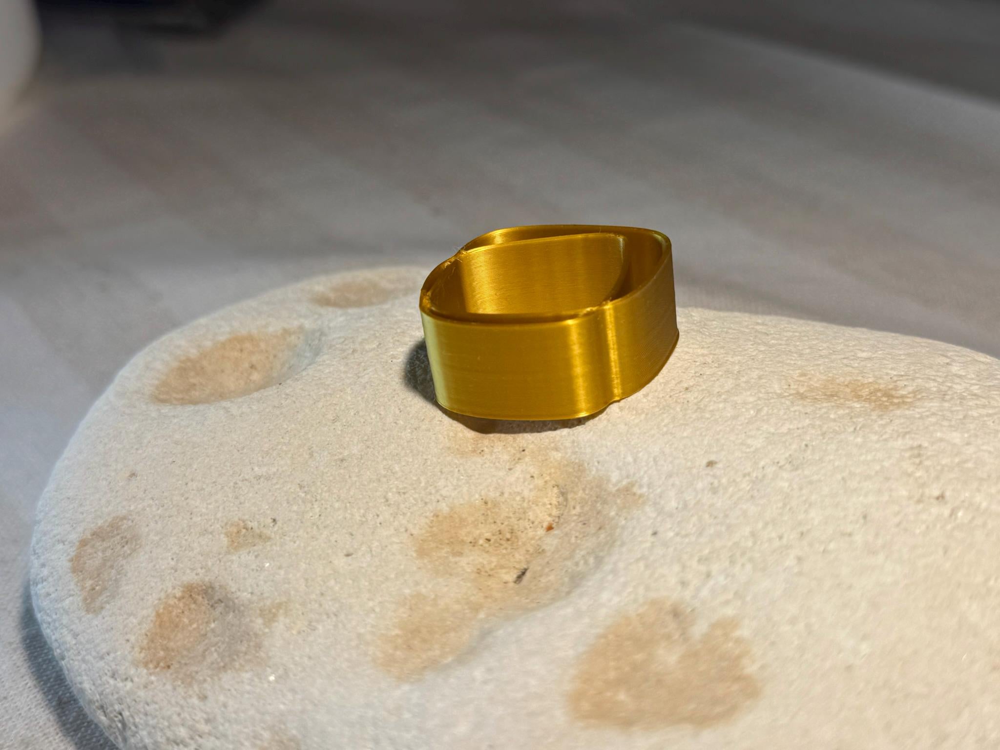  - sustainable bioplastic jewelry - Miette