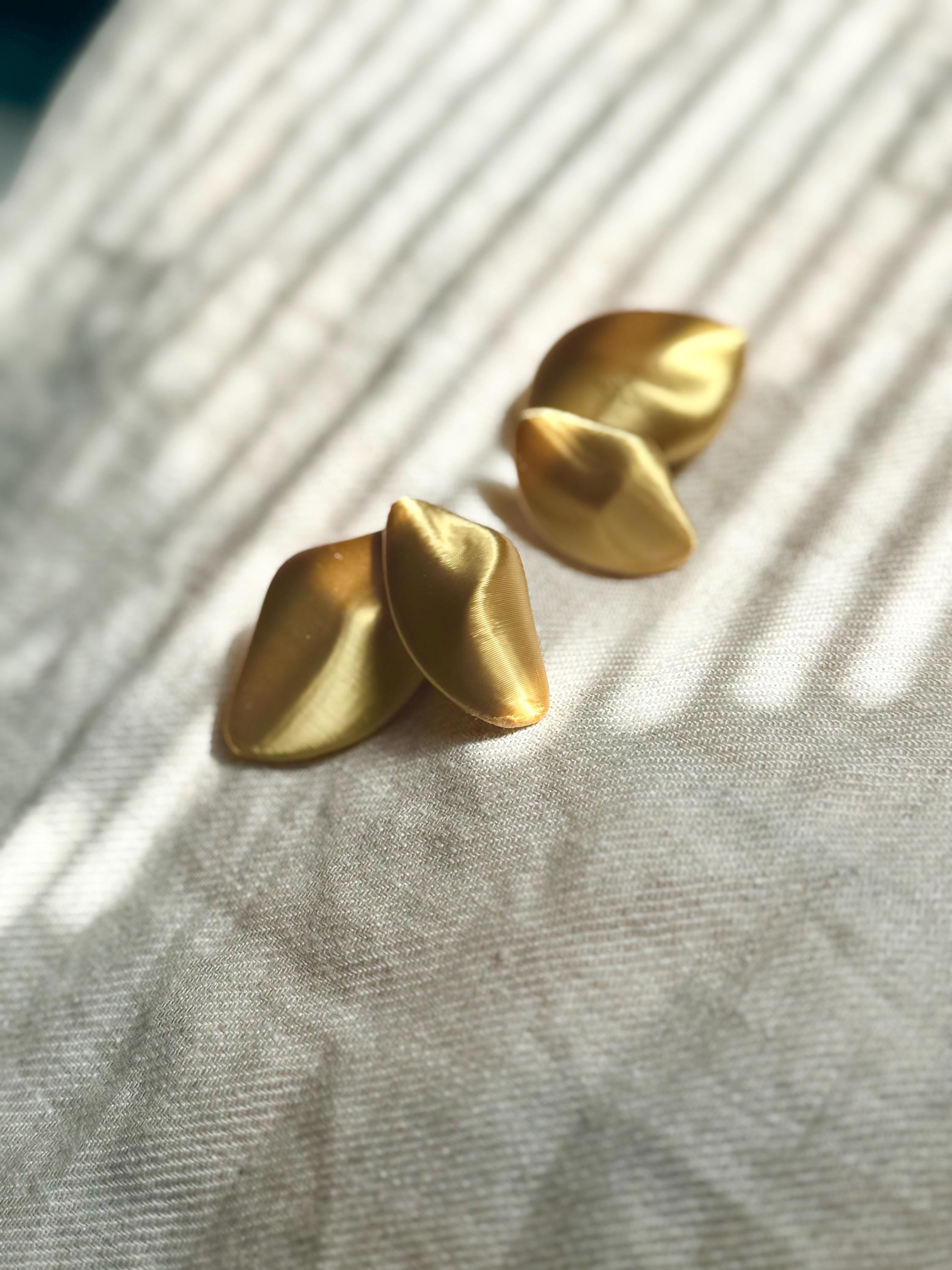  - sustainable bioplastic jewelry - Miette